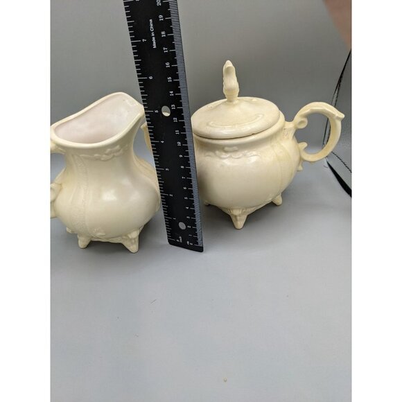 LOMA Pottery Victorian Embossed Cream and covered sugar set - Picture 7 of 9